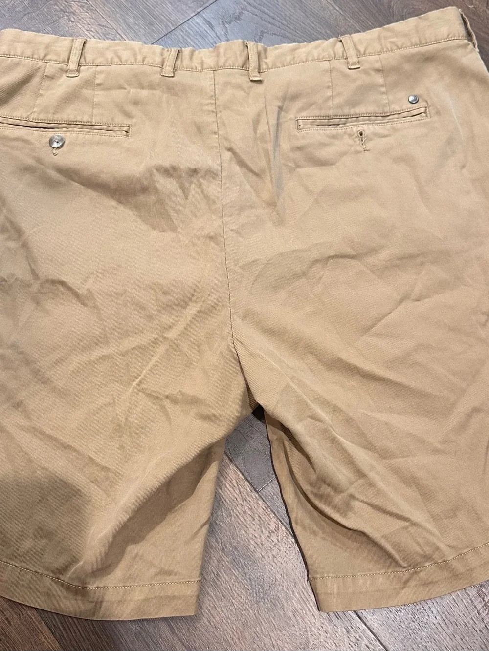 Peter Millar Men's Khaki Flat-Front Chino Shorts